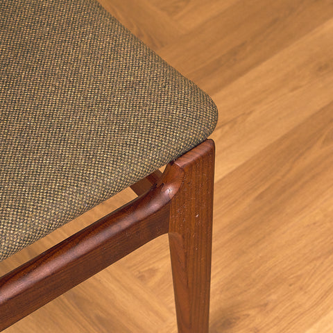 Danish dining chairs in walnut by Erik Buch for Findahls Møbelfabrik