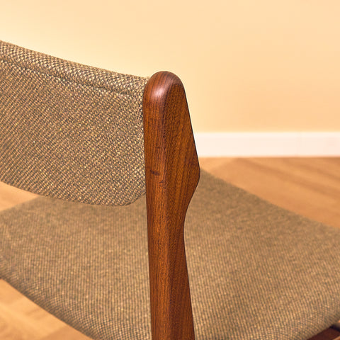 Danish dining chairs in walnut by Erik Buch for Findahls Møbelfabrik