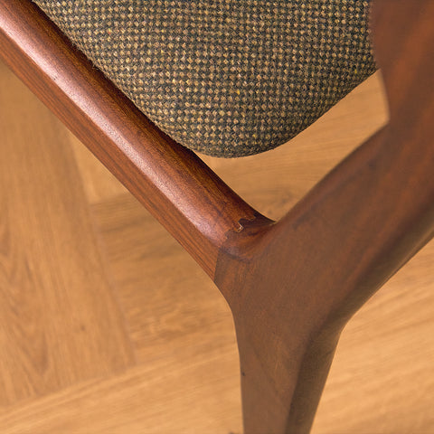 Danish dining chairs in walnut by Erik Buch for Findahls Møbelfabrik