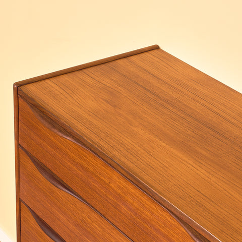 Danish chest of drawers in teak