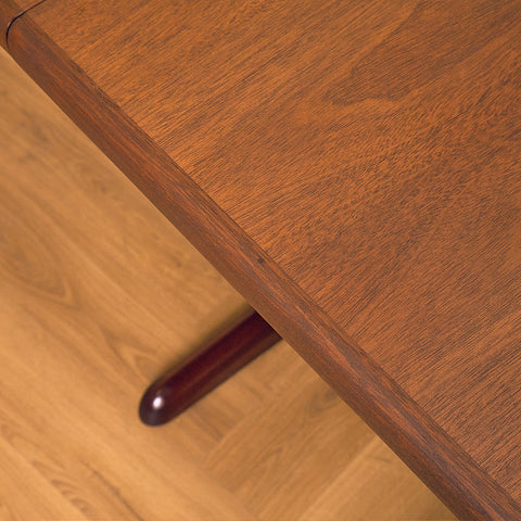 Danish dining table in mahogany by Skovby