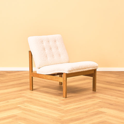 Danish armchairs/lounge chairs in solid oak by Ole Knudsen for France & Son