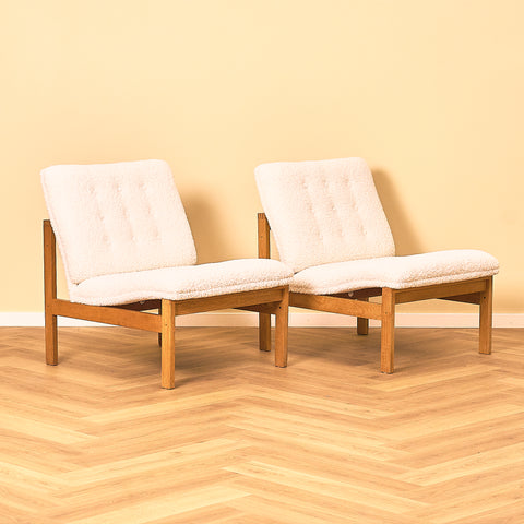 Danish armchairs/lounge chairs in solid oak by Ole Knudsen for France & Son