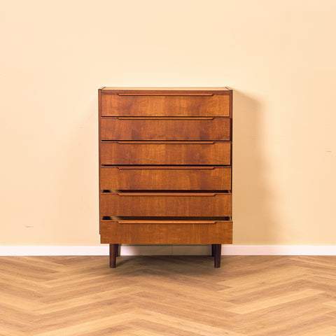 Danish chest of drawers in teak