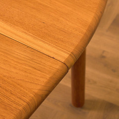 Danish round dining table in solid teak