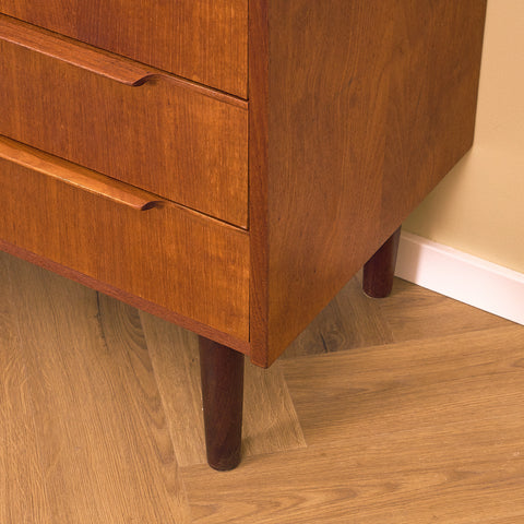 Danish chest of drawers in teak