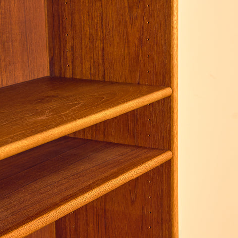 Swedish bookshelf in teak and oak, model 'Abra' by Tabergs Möbler, Smålands