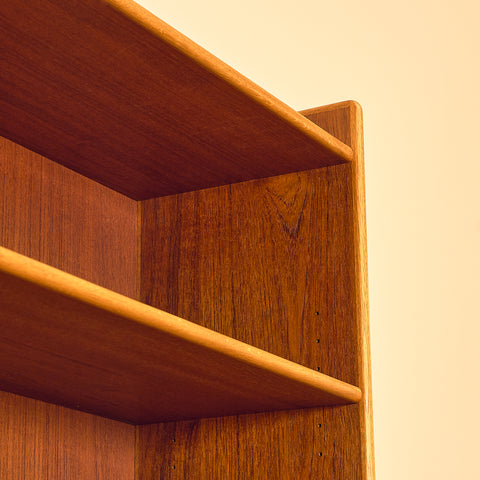 Swedish bookshelf in teak and oak, model 'Abra' by Tabergs Möbler, Smålands