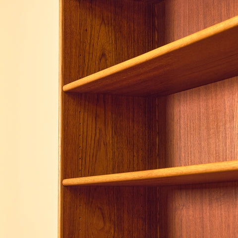 Swedish bookshelf in teak and oak, model 'Abra' by Tabergs Möbler, Smålands