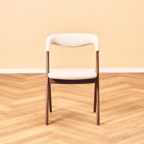 Danish dining chairs in walnut 'Sonja Chair' by Johannes Andersen for Vamo
