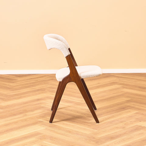 Danish dining chairs in walnut 'Sonja Chair' by Johannes Andersen for Vamo