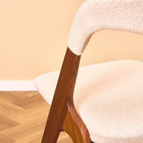 Danish dining chairs in walnut 'Sonja Chair' by Johannes Andersen for Vamo