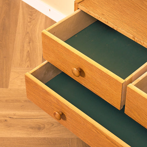 Danish chest of drawers in oak