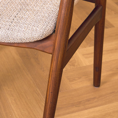 Danish dining armchairs in walnut 'model 213' by Thomas Harlev for Farstrup
