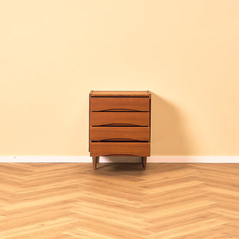 Danish chest of drawers in teak