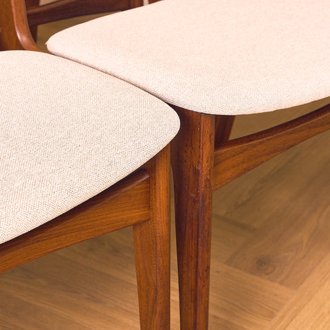 Danish set of 6 dining chairs in solid teak