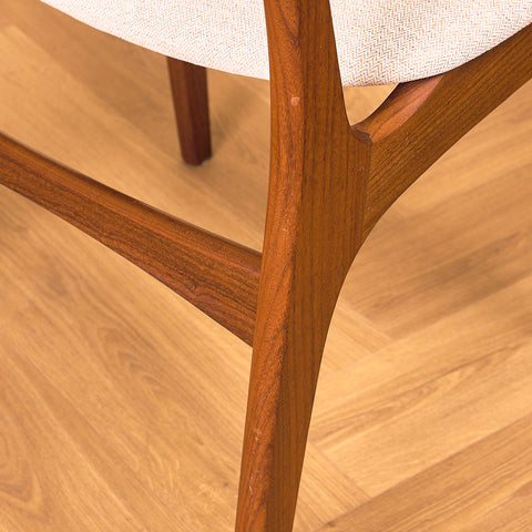 Danish set of 6 dining chairs in solid teak