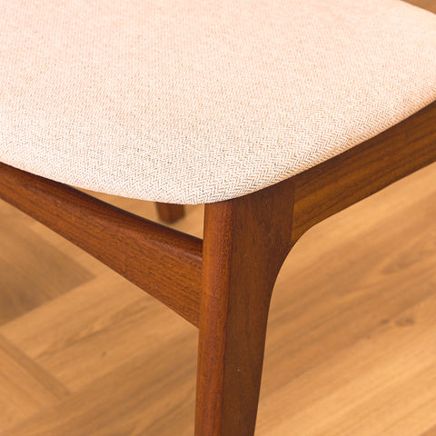 Danish set of 6 dining chairs in solid teak