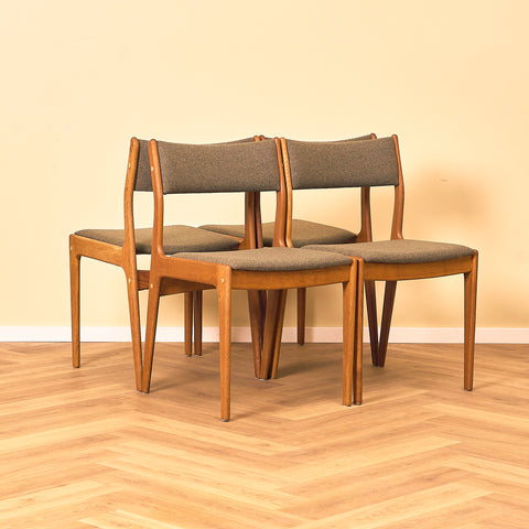 Danish dining chairs in oak by Johannes Andersen for Uldum Mobelfabrik