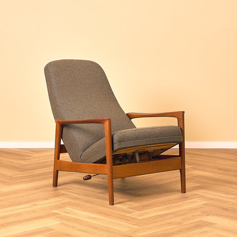 Folke Ohlsson Duxiesta Armchair for Ljungs Industrier