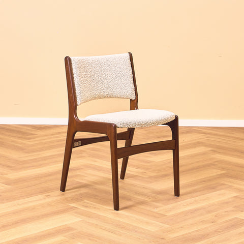 Danish dining chairs in walnut by Erik Buch for Anderstrup Møbelfabrik, model 89