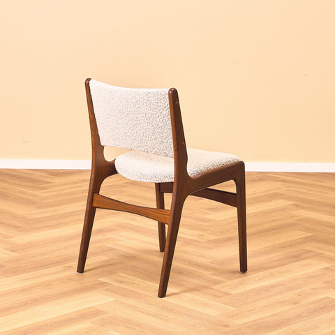 Danish dining chairs in walnut by Erik Buch for Anderstrup Møbelfabrik, model 89