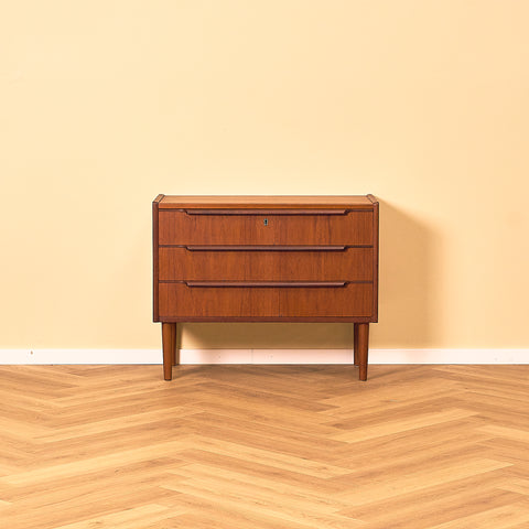Danish chest of drawers in teak