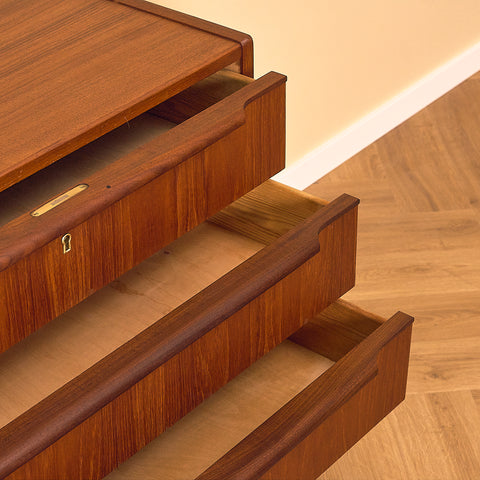 Danish chest of drawers in teak