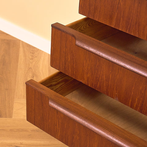 Danish chest of drawers in teak