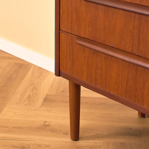 Danish chest of drawers in teak