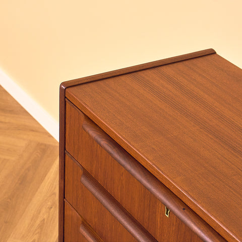 Danish chest of drawers in teak