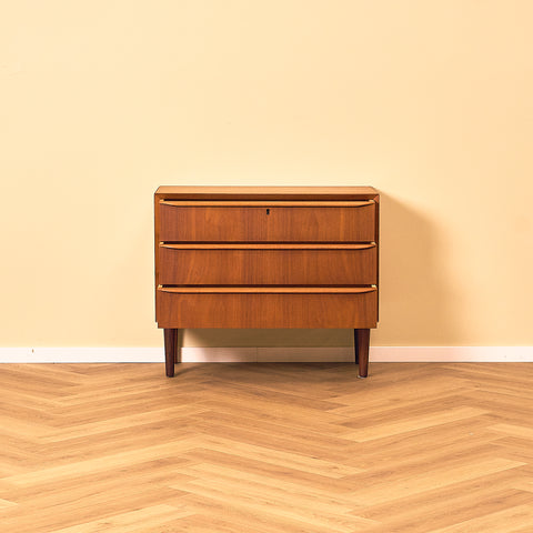 Danish chest of drawers in teak