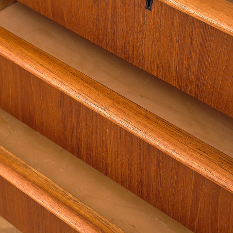 Danish chest of drawers in teak