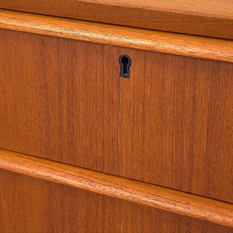 Danish chest of drawers in teak