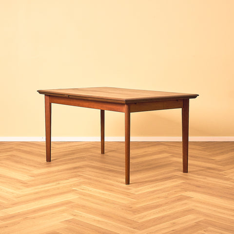 Danish dining table in teak