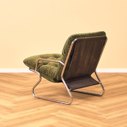 Mid-century armchair in chrome by Peter Hoyte