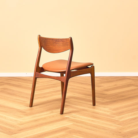 Danish dining chairs in teak by P.E. Jørgensen for Farsø Stolefabrik