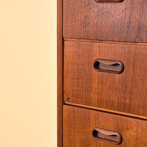 Danish chest of drawers in teak