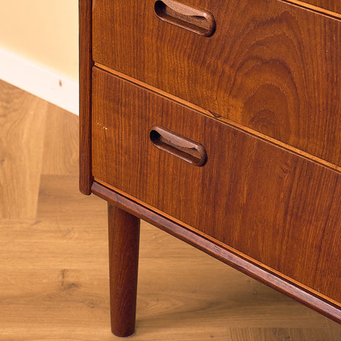 Danish chest of drawers in teak