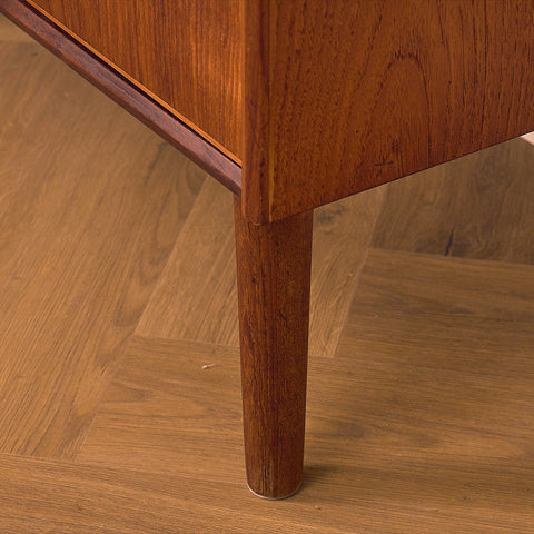 Danish chest of drawers in teak