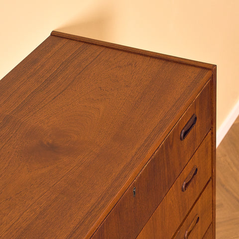 Danish chest of drawers in teak