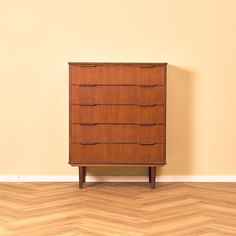 Danish chest of drawers in teak by Ejsing Møbelfabrik