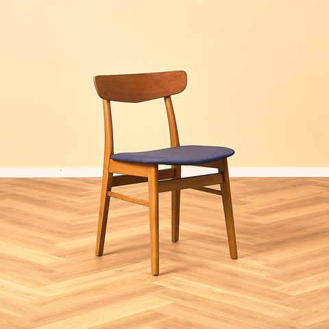 Danish dining chairs in teak and beech by Findahl Møbelfabrik, model 'Møsbol'