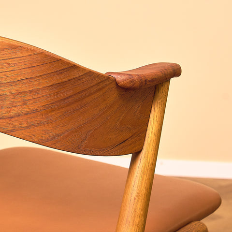 Danish dining chairs in teak and oak, model 32 by Kai Kristiansen for Korup Stolefabrik