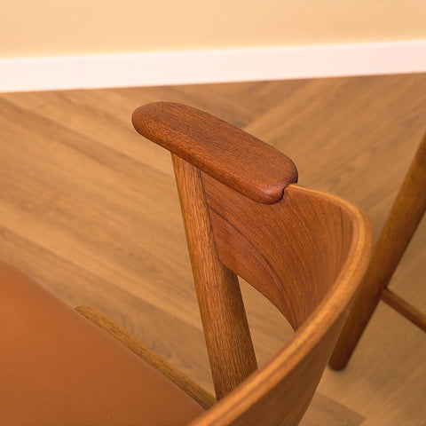Danish dining chairs in teak and oak, model 32 by Kai Kristiansen for Korup Stolefabrik