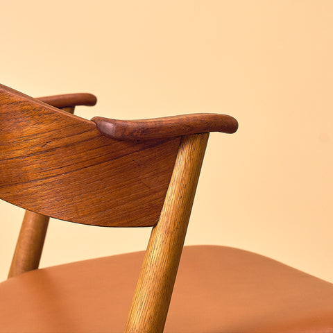 Danish dining chairs in teak and oak, model 32 by Kai Kristiansen for Korup Stolefabrik