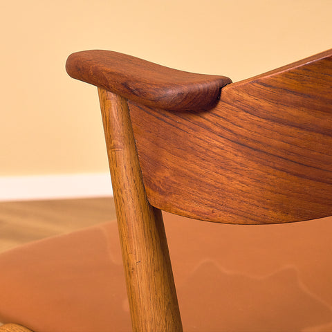 Danish dining chairs in teak and oak, model 32 by Kai Kristiansen for Korup Stolefabrik