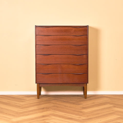 Danish chest of drawers in teak