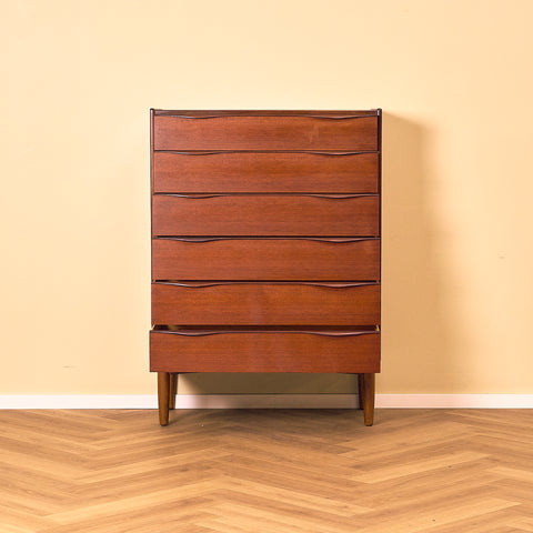 Danish chest of drawers in teak