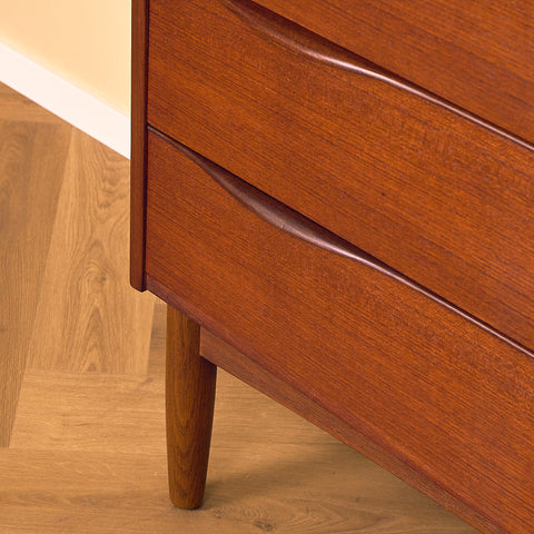 Danish chest of drawers in teak